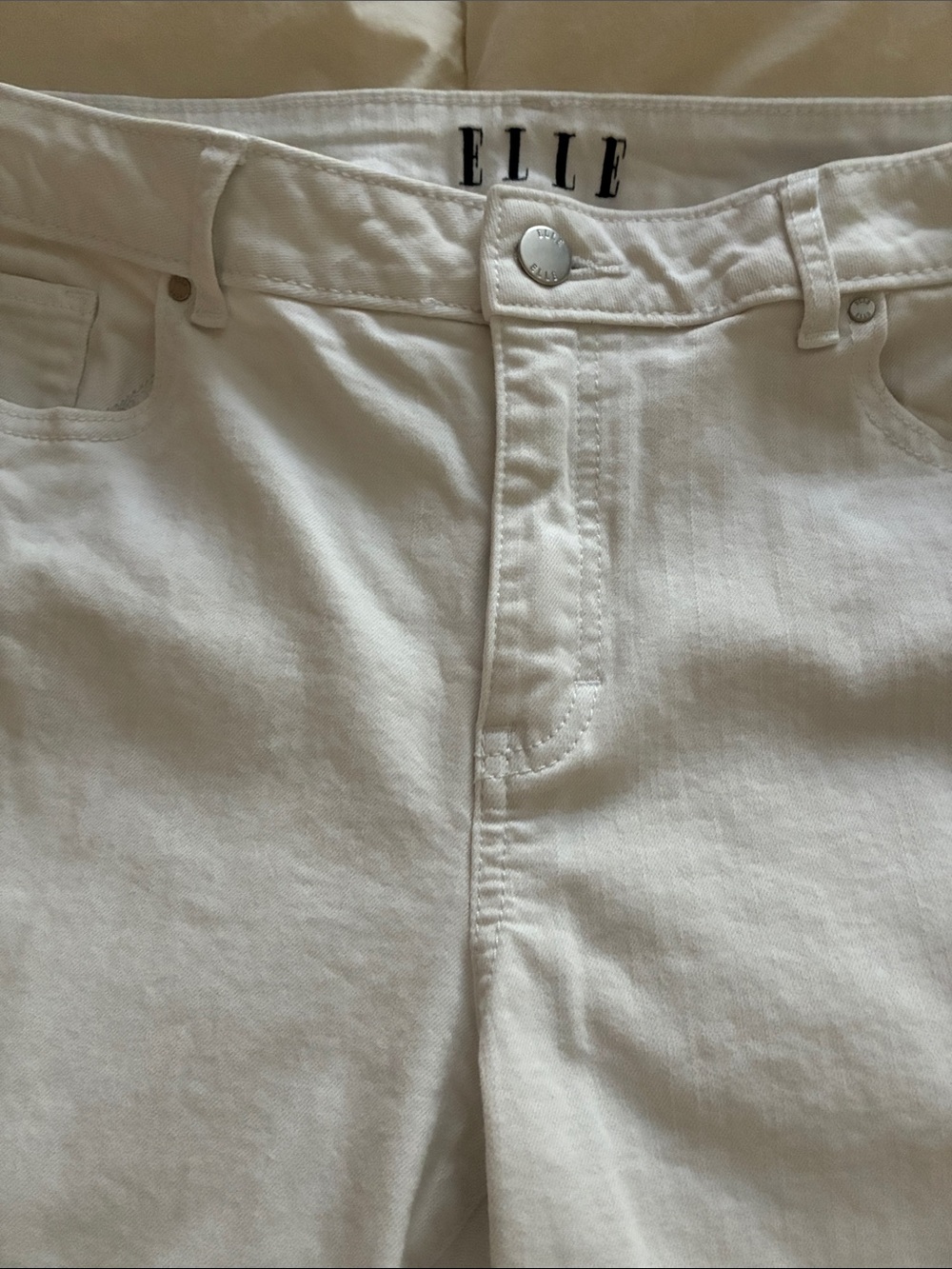 Elle White Women’s Skinny Jeans